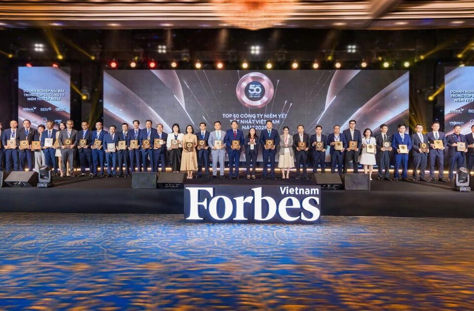 PTI được Forbes Việt Nam công bố nằm trong Top 50 Công ty niêm yết tốt nhất 2025, thể hiện sức khỏe tài chính vững mạnh, hiệu quả hoạt động kinh doanh xuất sắc và cam kết phát triển bền vững ngành bảo hiểm phi nhân thọ tại Việt Nam.