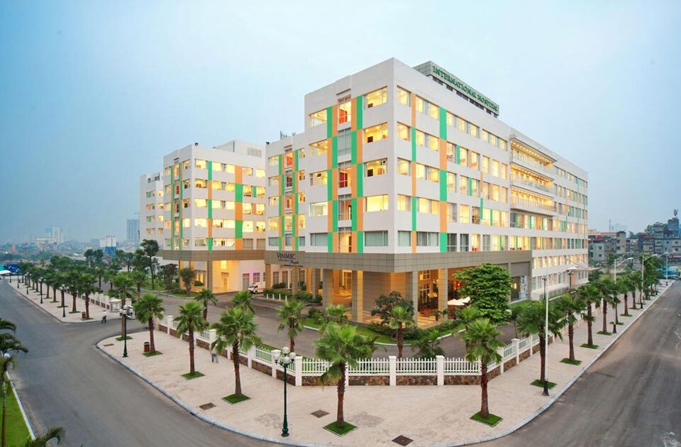 Bảo hiểm sức khỏe PTI năm 2025 mang đến quyền lợi bảo vệ toàn diện cùng hệ thống bệnh viện liên kết hàng đầu trên cả nước. Khách hàng được bảo lãnh viện phí trực tiếp, không cần tạm ứng chi phí khi điều trị. Tổng đài PTI 1900 54 54 75 hỗ trợ 24/7, giúp tra cứu và giải đáp nhanh chóng.