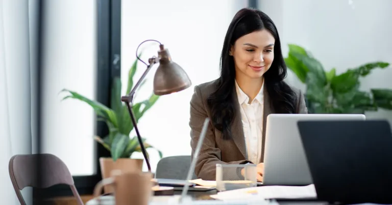 Bảo hiểm văn phòng PTI cung cấp phương án quản trị rủi ro toàn diện, bảo vệ tài sản và trách nhiệm công cộng cho doanh nghiệp. Với cấu trúc bảo hiểm linh hoạt bao gồm cả quyền lợi cơ bản bắt buộc và các lựa chọn bổ sung, chương trình hỗ trợ doanh nghiệp duy trì sự ổn định hoạt động trước các biến cố không mong muốn.