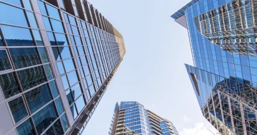 Bảo hiểm xây dựng PTI bảo vệ toàn diện công trình dân dụng, công nghiệp sử dụng xi măng, bê tông trước rủi ro cháy nổ, thiên tai, trộm cắp. Phạm vi rộng, bồi thường nhanh chóng giúp chủ đầu tư yên tâm thi công