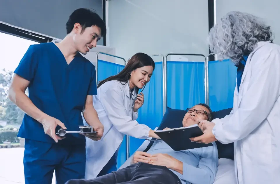 PTI Care là giải pháp bảo hiểm sức khỏe cao cấp cho doanh nghiệp, nổi bật với quyền lợi nội trú, ngoại trú, nha khoa, thai sản và tai nạn cá nhân.